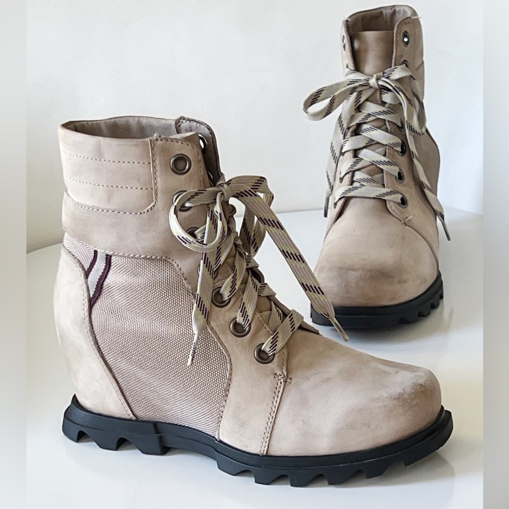 Sorel Joan of Arctic Lexie Hidden Wedge Womens Boots Lace Up Booties Size 8.5